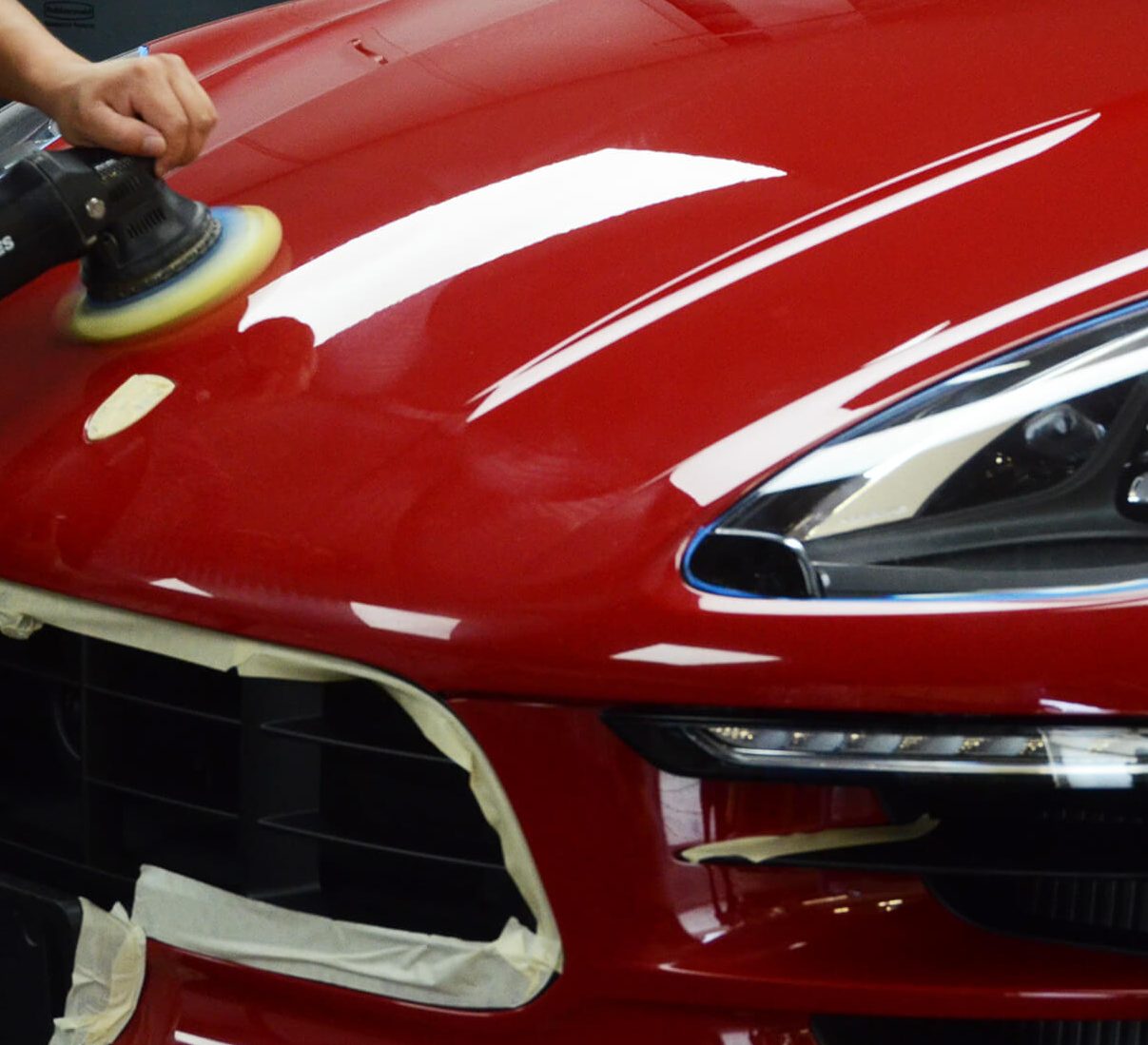detailing-polishing-car